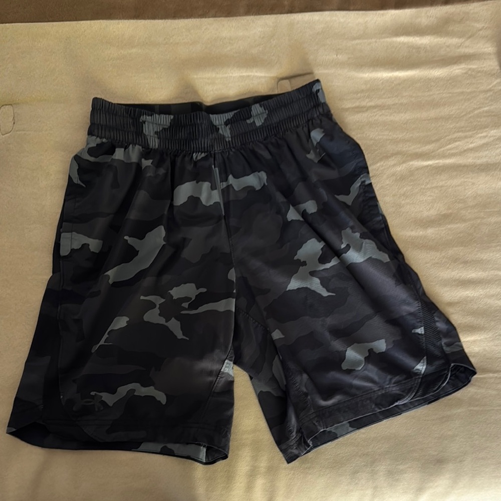 Under Armour Black and Gray Athletic Shorts. New w/o tag